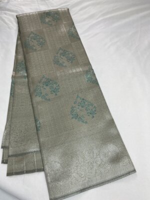 Silver Silk saree - Silver color - Image 4